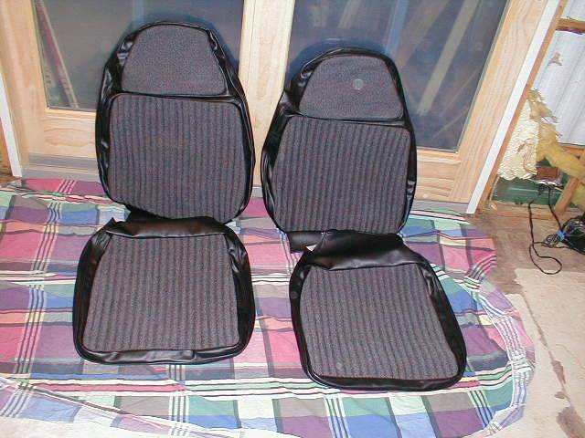 Attached picture NOS 71 CUDA FRONT BUCKET SEAT COVERS.jpg